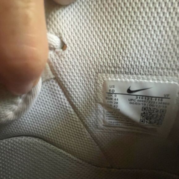 NIKE SNEAKERS  - Picture 7 of 8